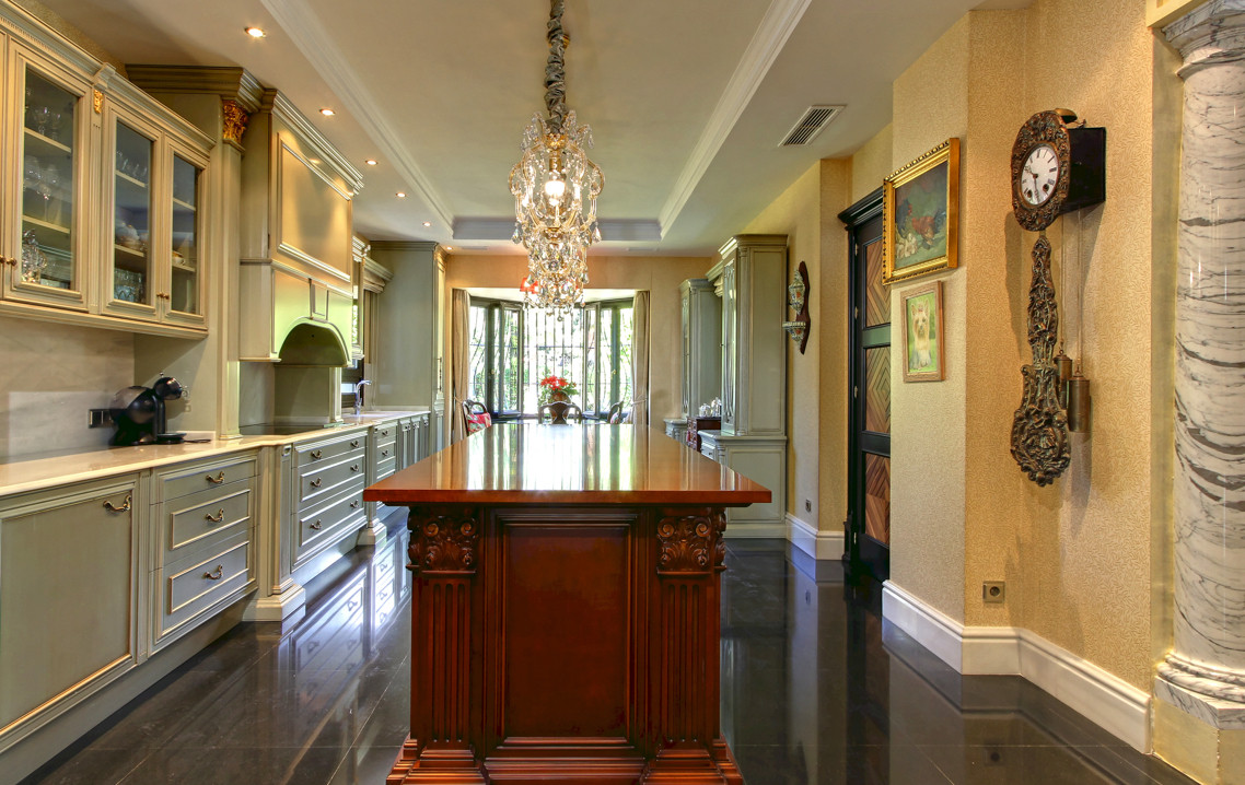Marbella villa 6 Bedrooms