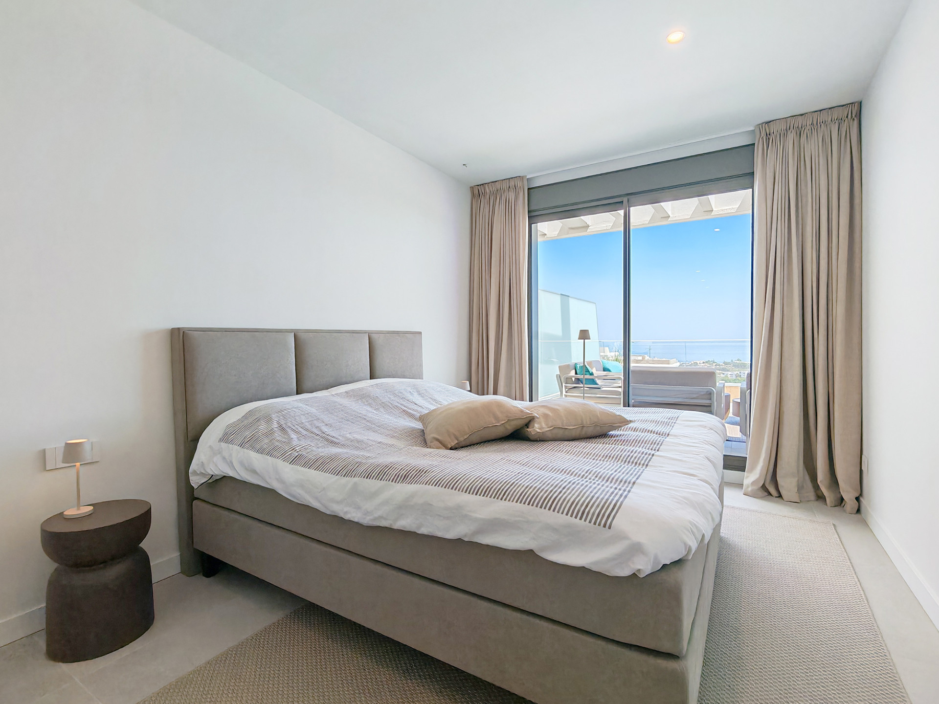 luxo-estate-18 Estepona apartment 3 Bedrooms
