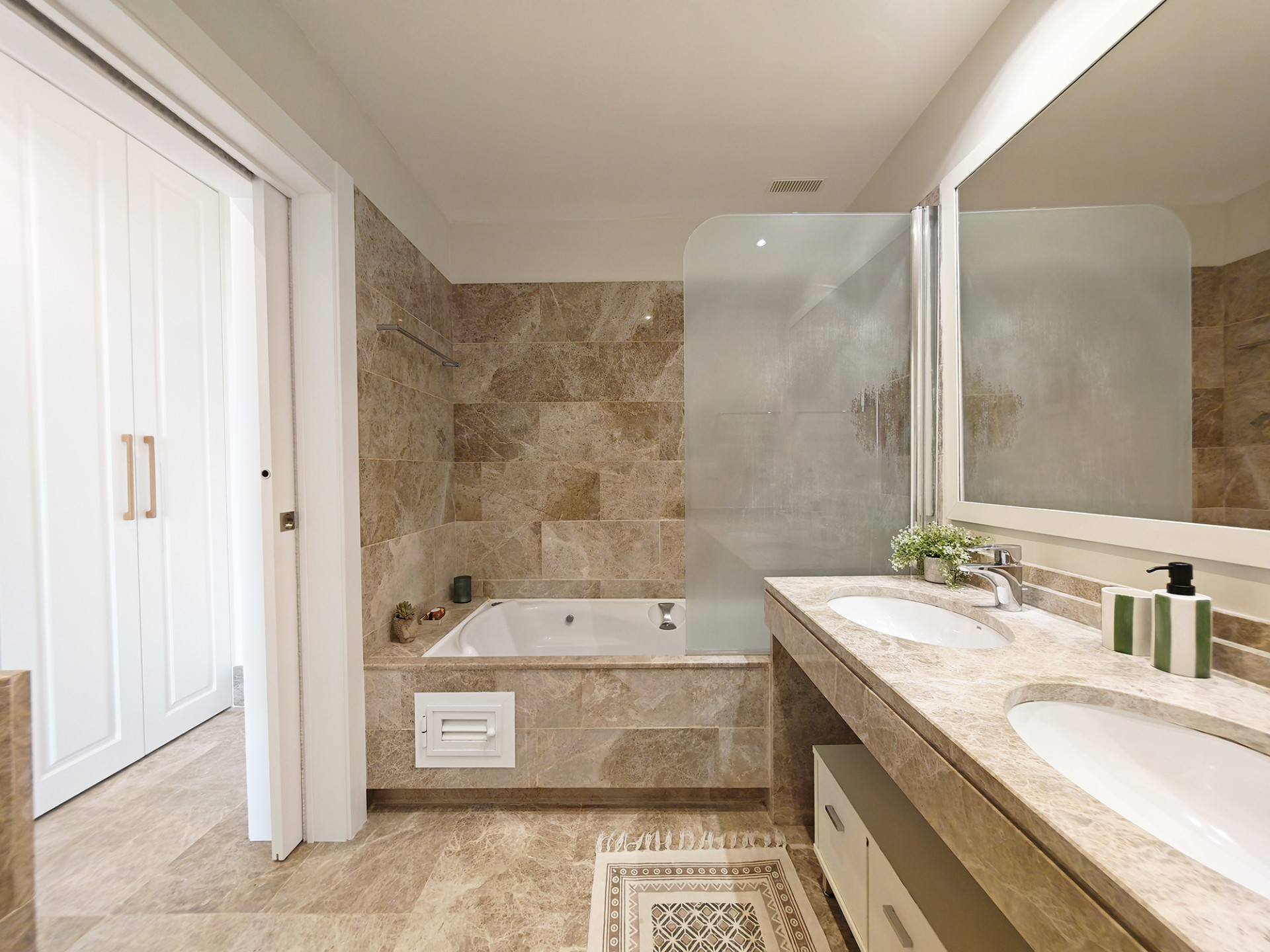 luxo-estate-18 Los Monteros Marbella townhouse 3 Bedrooms