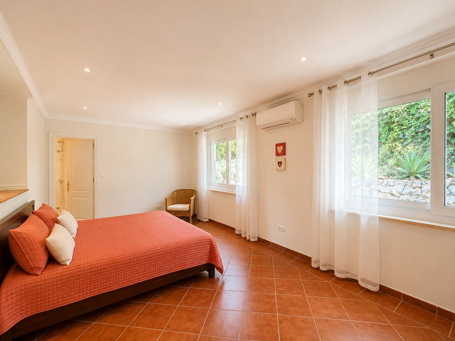 Cabopino Marbella villa 4 Bedrooms