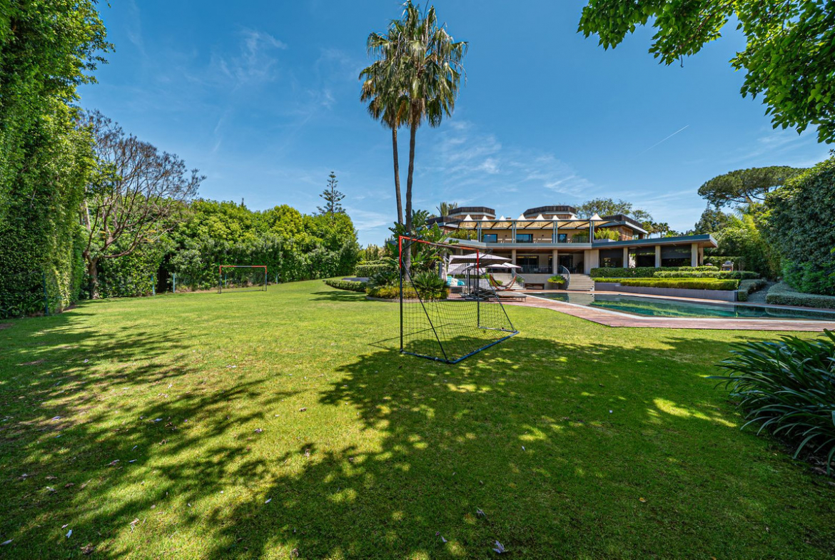 Guadalmina Baja San Pedro Alcantara villa 10 Bedrooms