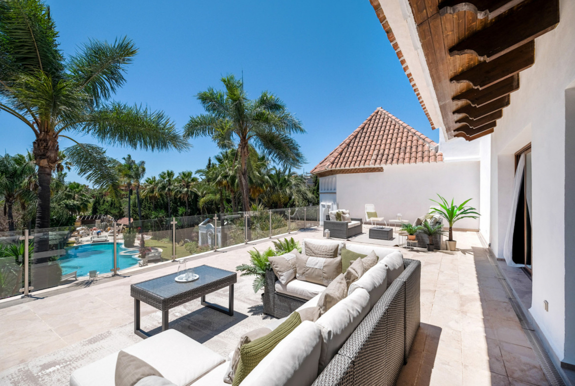 Nueva Andalucia Marbella villa 10 Bedrooms