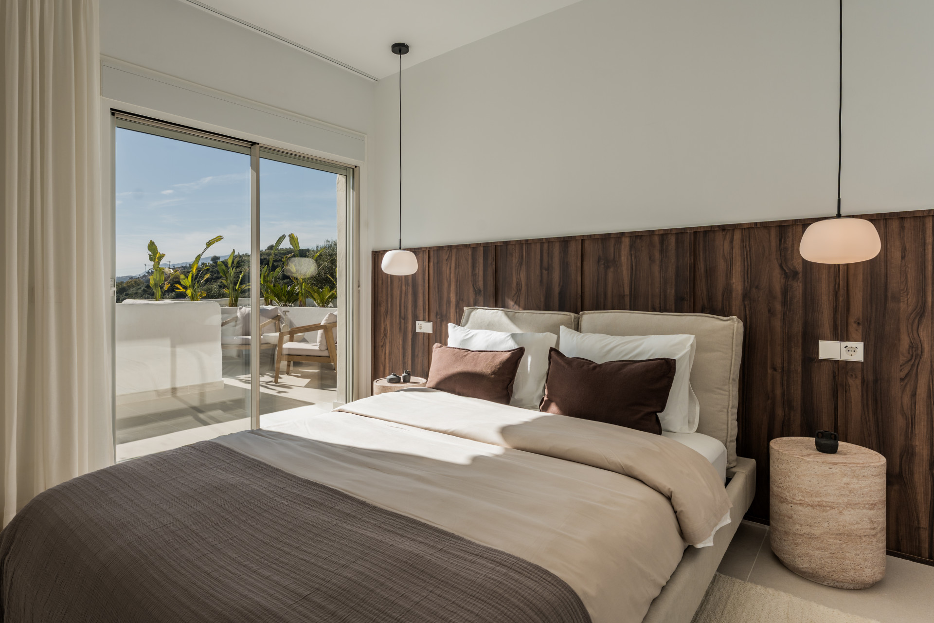 luxo-estate-18 Nueva Andalucia Marbella penthouse 3 Bedrooms