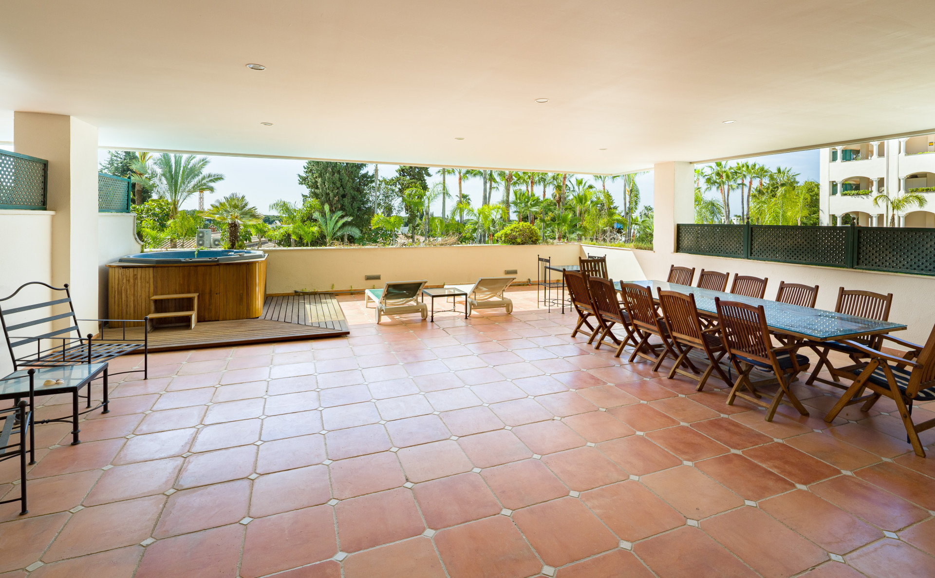 luxo-estate-19 Marbella Golden Mile Marbella apartment 2 Bedrooms