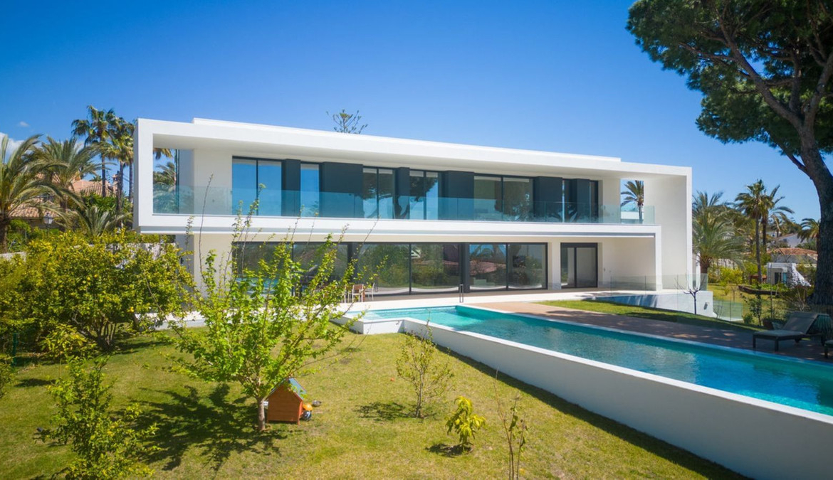 Marbesa Marbella villa 6 Bedrooms