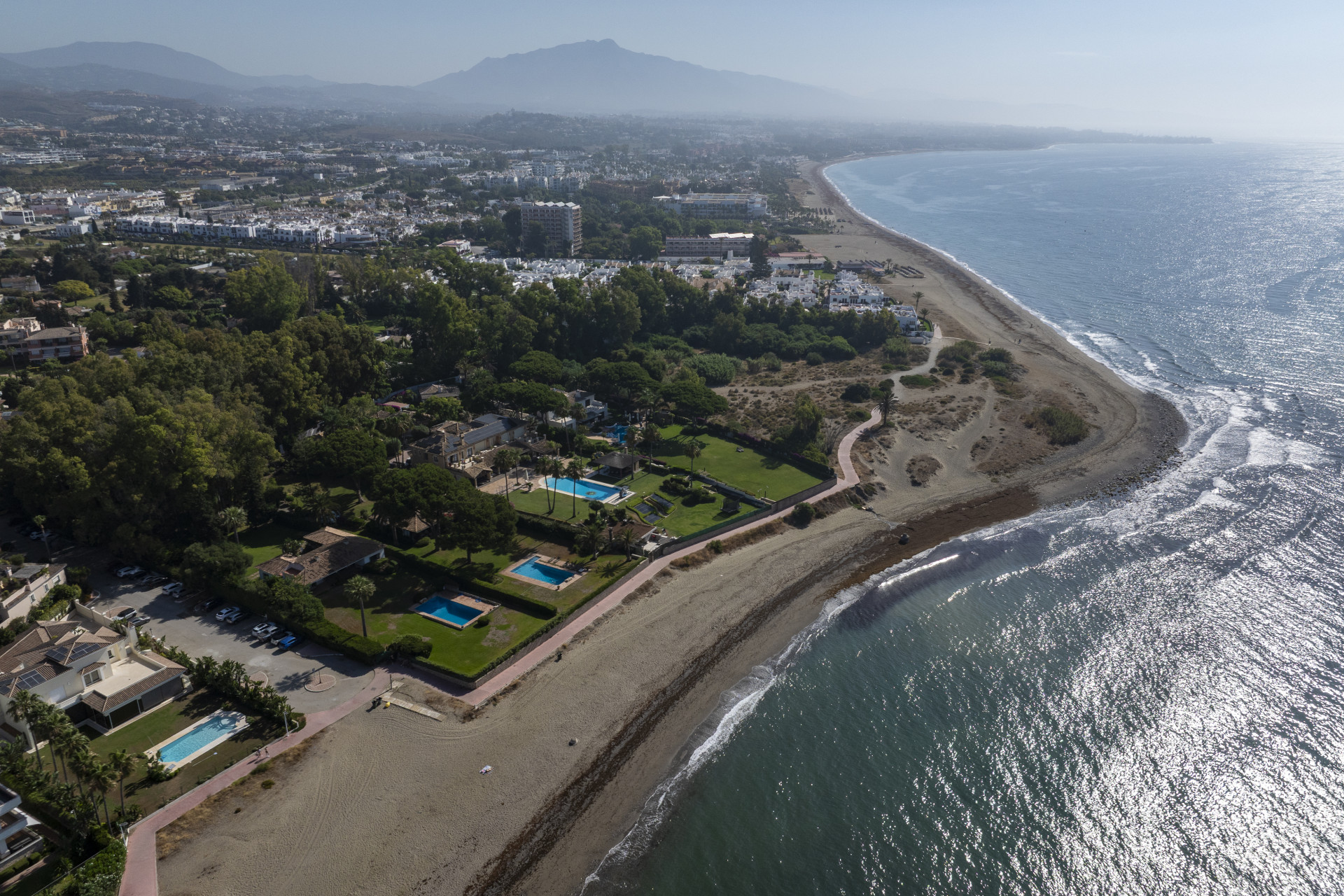 Estepona villa 5 Bedrooms