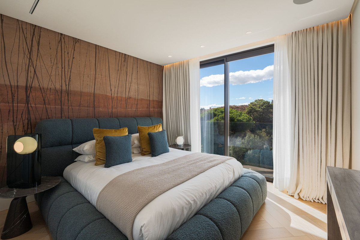 luxo-estate-19 Luxury Villa for Sale in Marbella Hill Club | Golden Mile