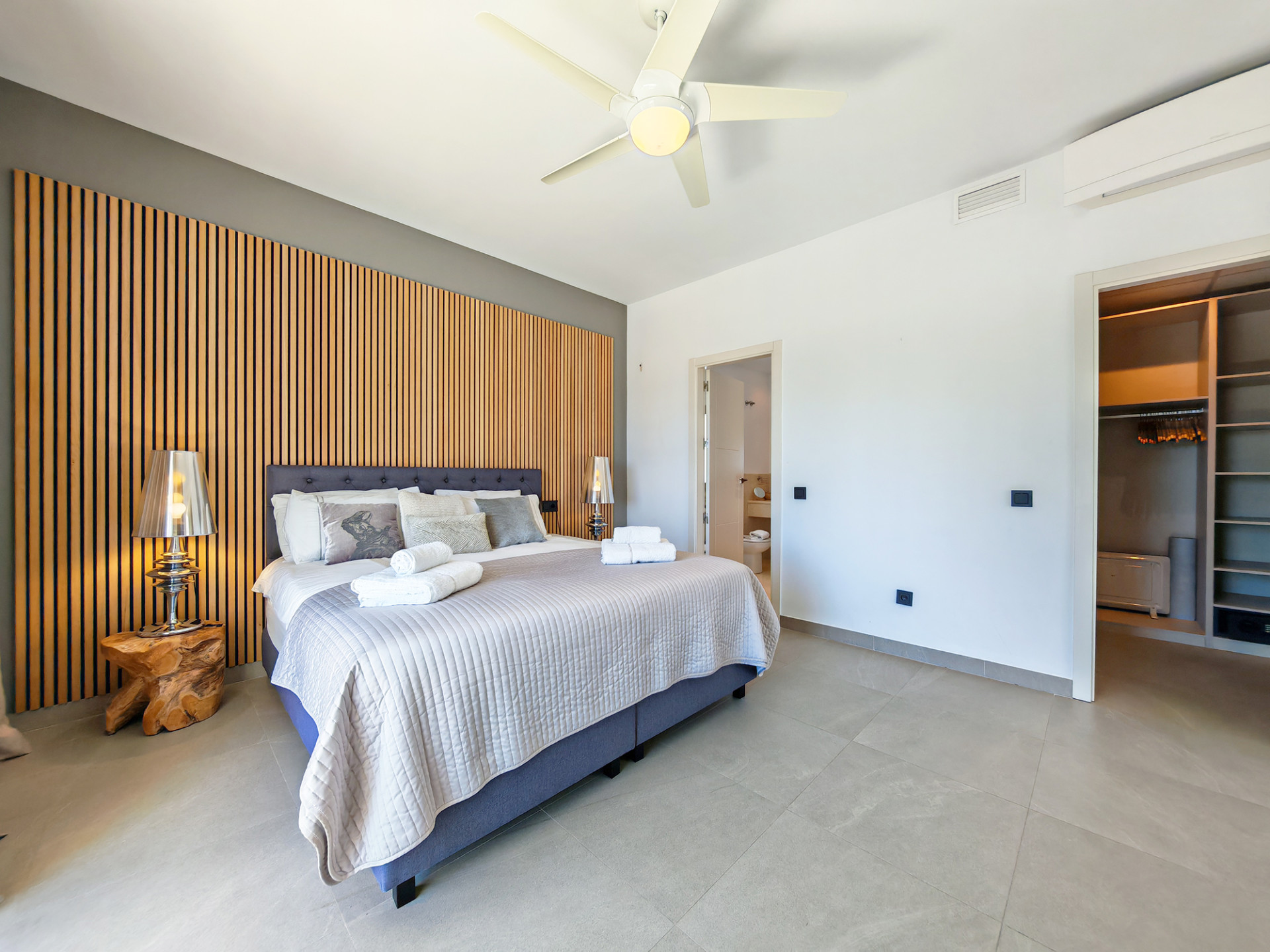 luxo-estate-19 El Rosario Marbella villa 3 Bedrooms