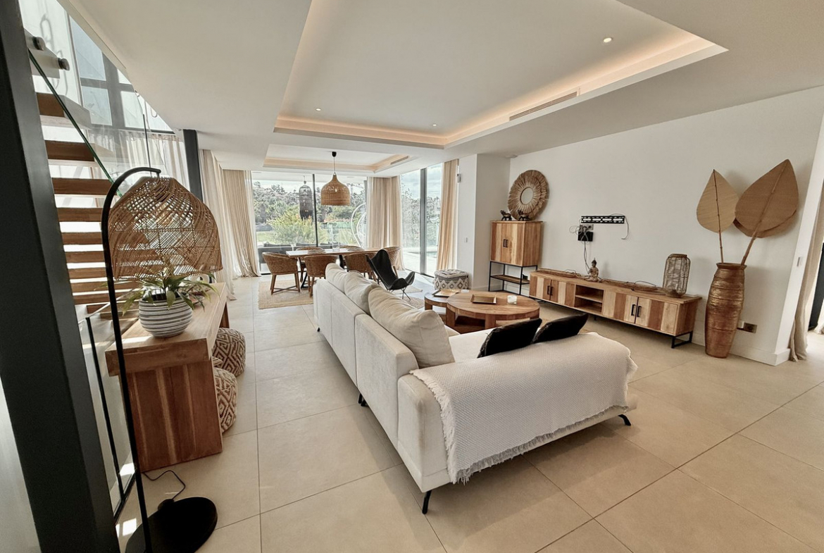 Estepona villa 4 Bedrooms