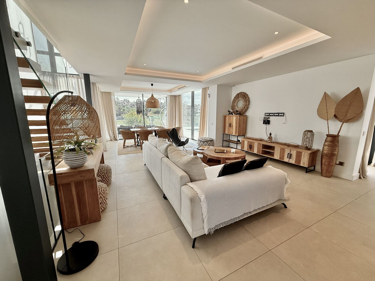 Estepona villa 4 Bedrooms