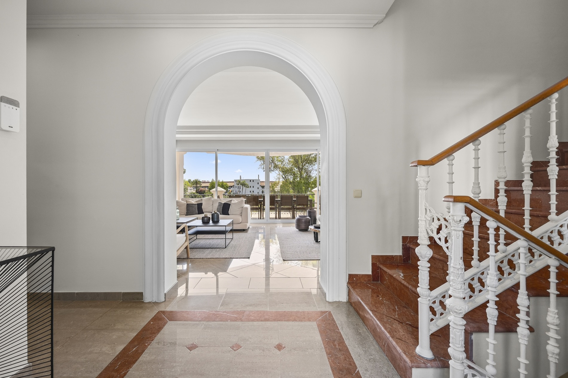 luxo-estate-19 La Quinta Benahavis villa 8 Bedrooms
