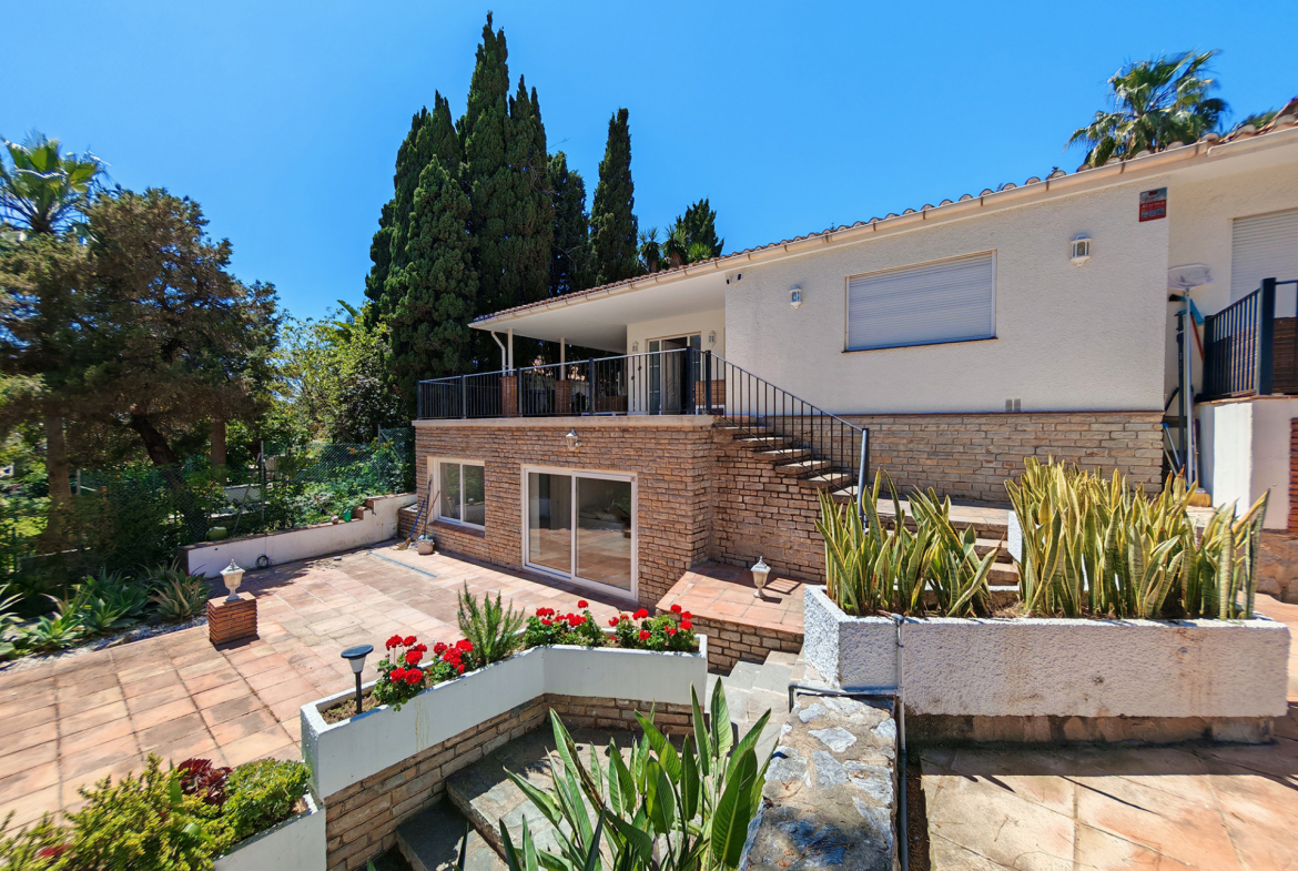 Marbesa Marbella villa 5 Bedrooms