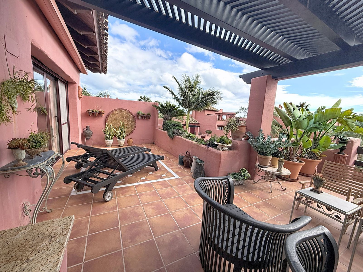 luxo-estate-19 Cancelada Estepona penthouse 3 Bedrooms