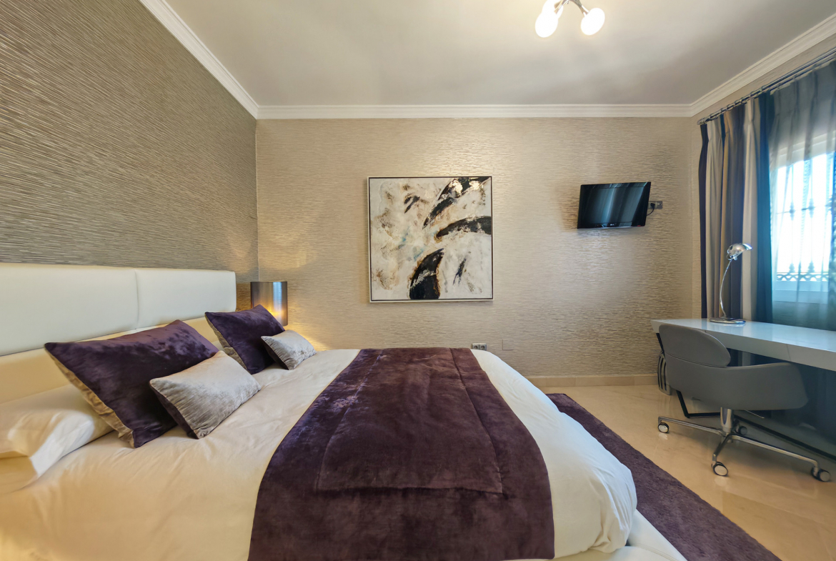 Elviria Marbella villa 4 Bedrooms