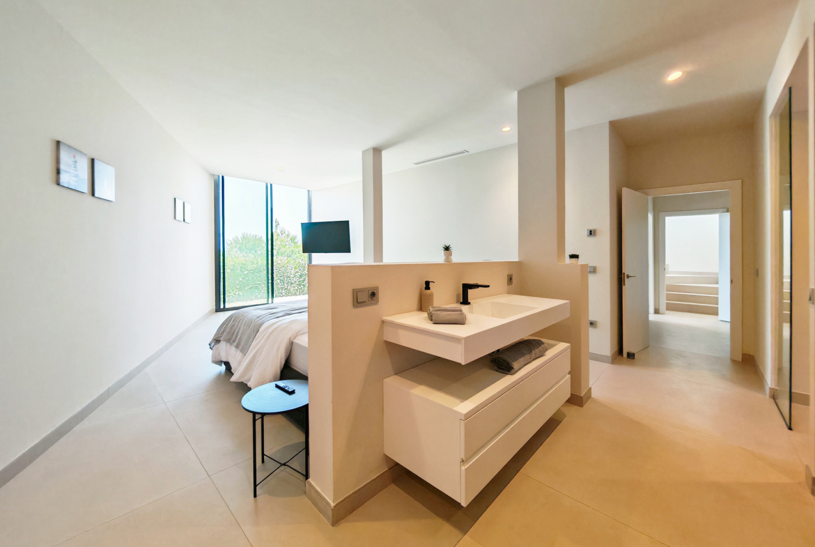 Los Monteros Marbella villa 4 Bedrooms