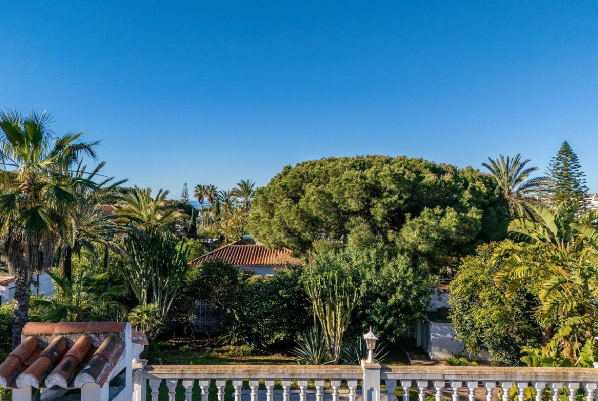 Marbesa Marbella villa 4 Bedrooms