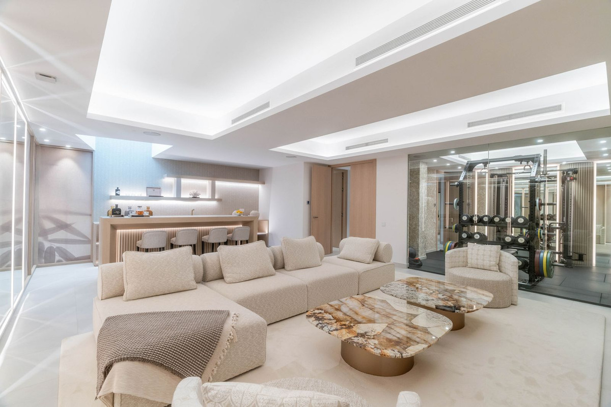 Nueva Andalucia Marbella villa 3 Bedrooms