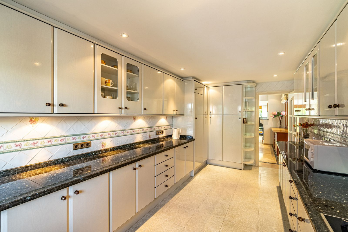 Cancelada Estepona villa 5 Bedrooms