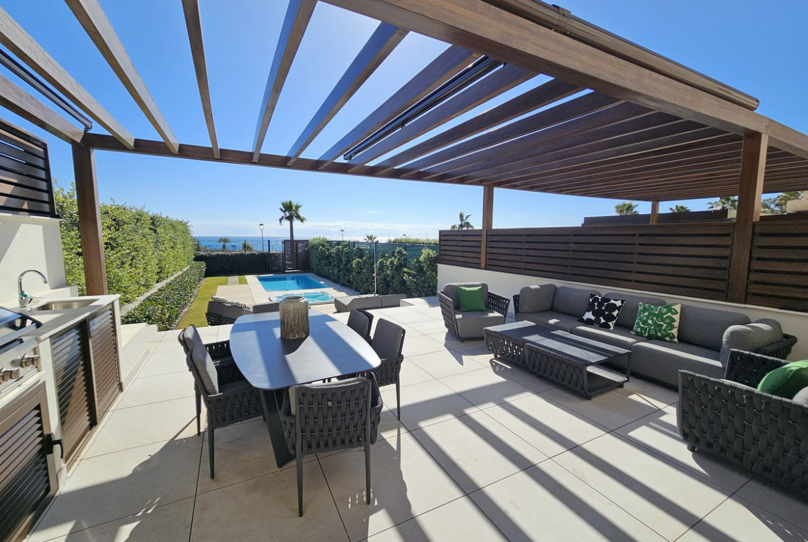 New Golden Mile Estepona townhouse 4 Bedrooms