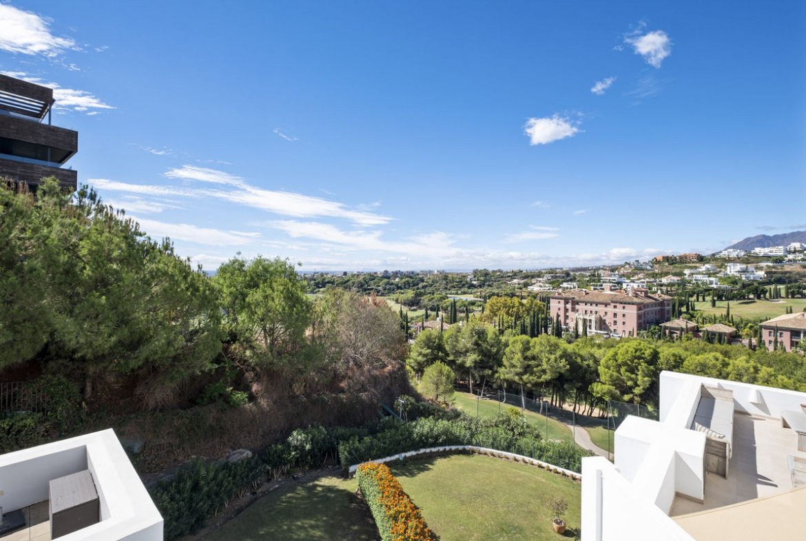 Los Flamingos Benahavis penthouse 3 Bedrooms