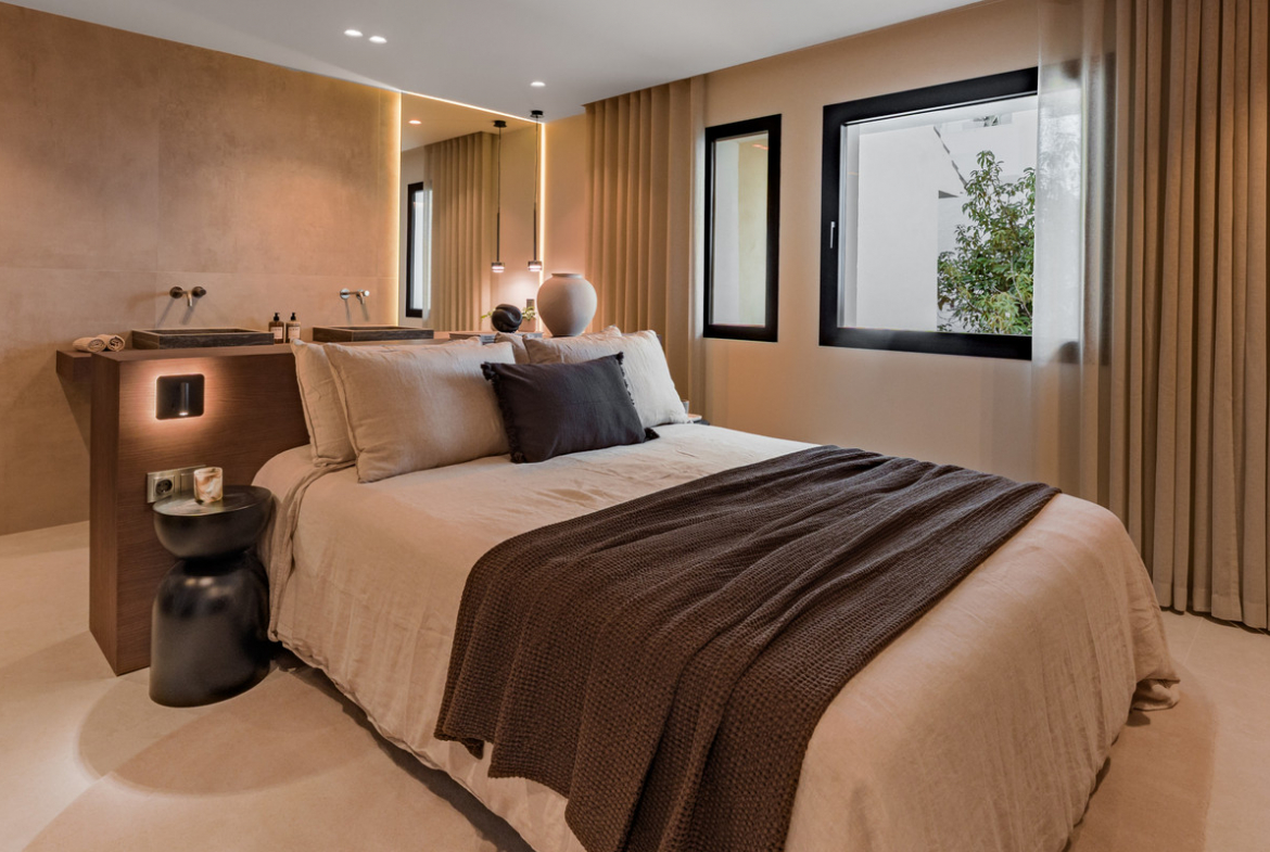 Nueva Andalucia Marbella townhouse 3 Bedrooms