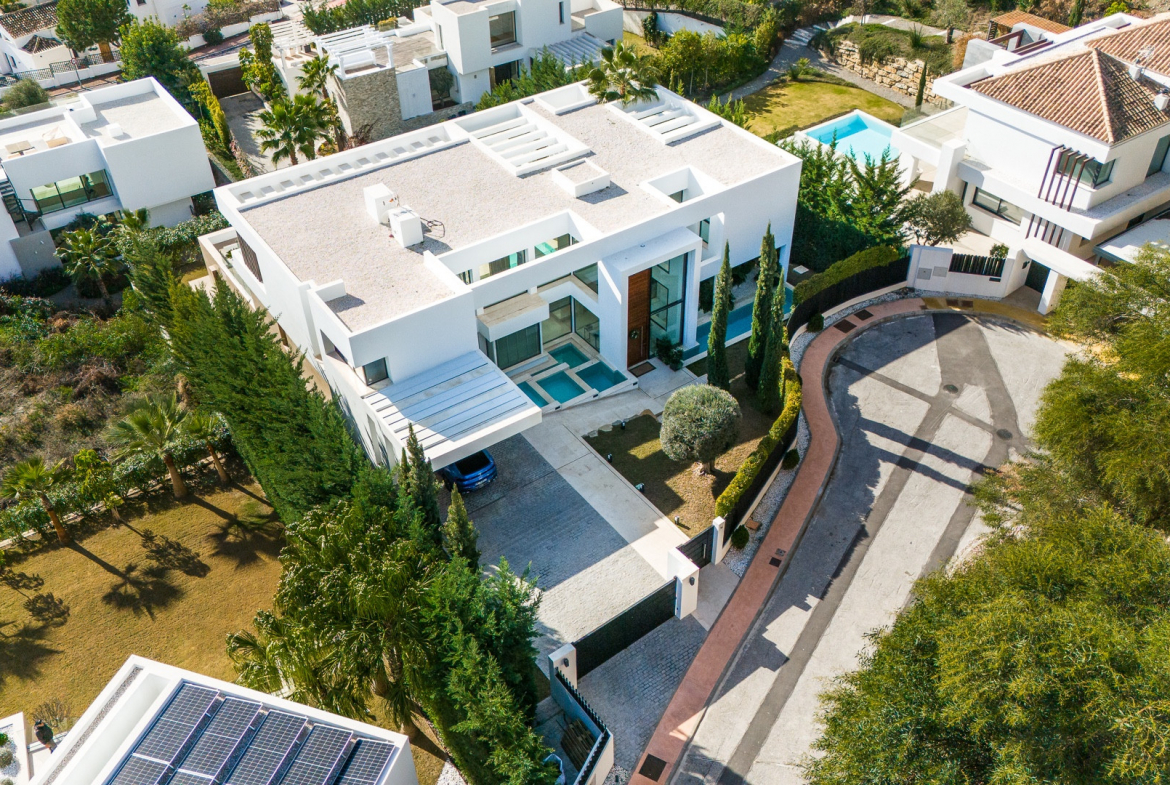 La Alqueria Benahavis villa 5 Bedrooms
