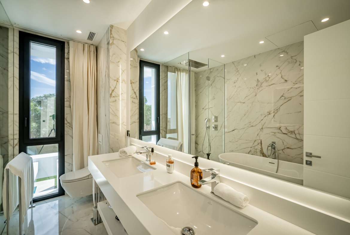 Los Flamingos Benahavis villa 5 Bedrooms