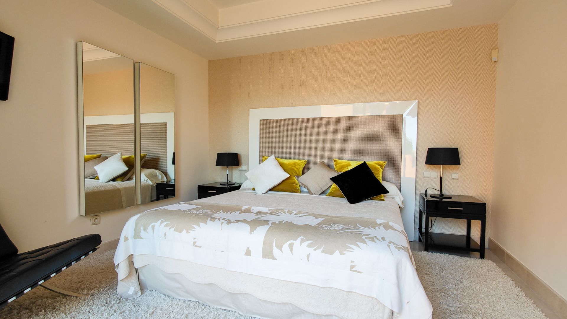 Nueva Andalucia Marbella penthouse 3 Bedrooms