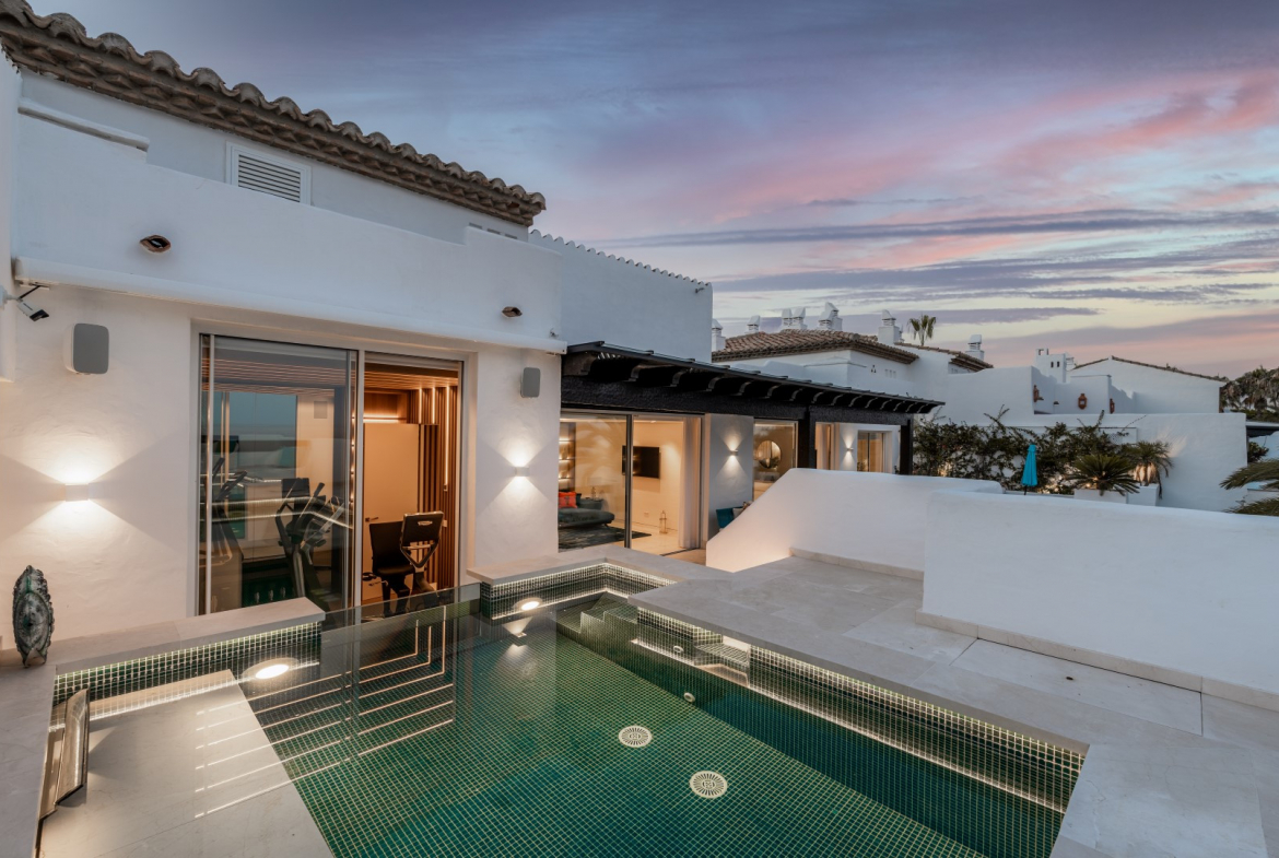 Beachfront Duplex Penthouse for Sale in Puente Romano