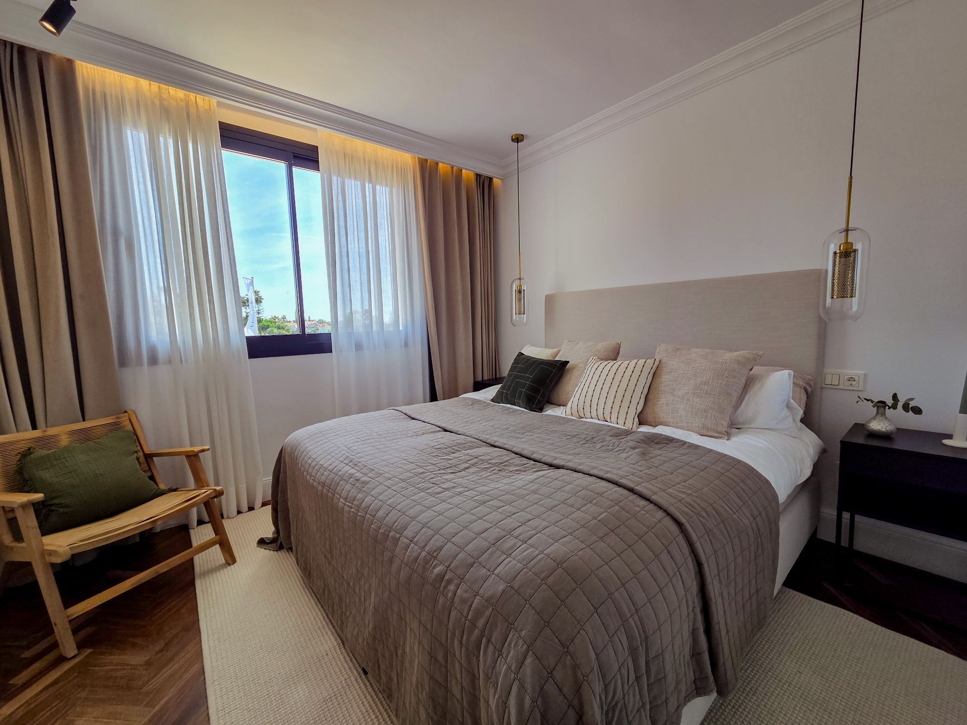 Nueva Andalucia Marbella villa 5 Bedrooms