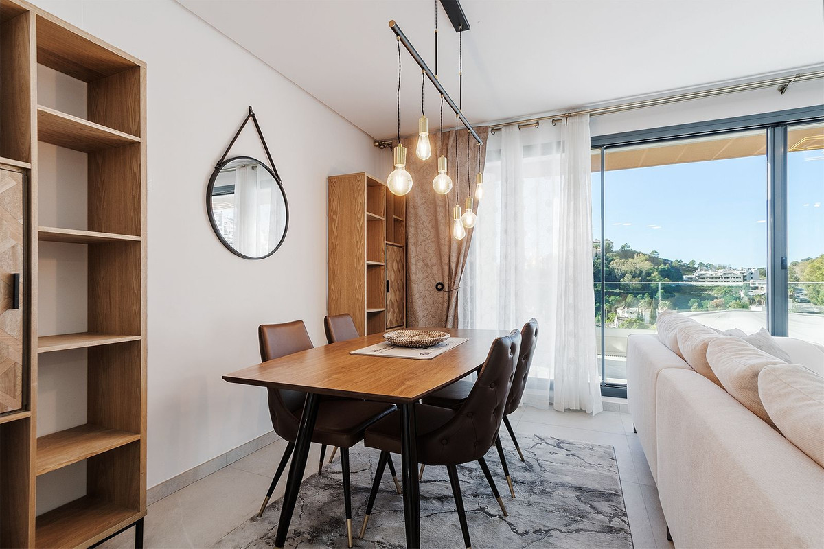 luxo-estate-19 La Quinta Benahavis penthouse 3 Bedrooms