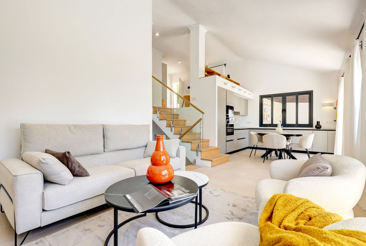 Las Chapas Marbella villa 4 Bedrooms
