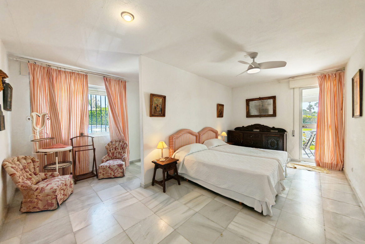 Guadalmina Baja San Pedro Alcantara villa 4 Bedrooms
