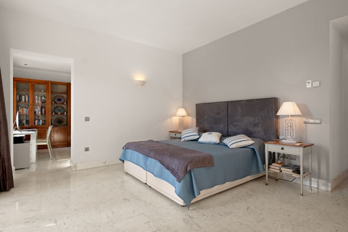 La Mairena Marbella villa 5 Bedrooms