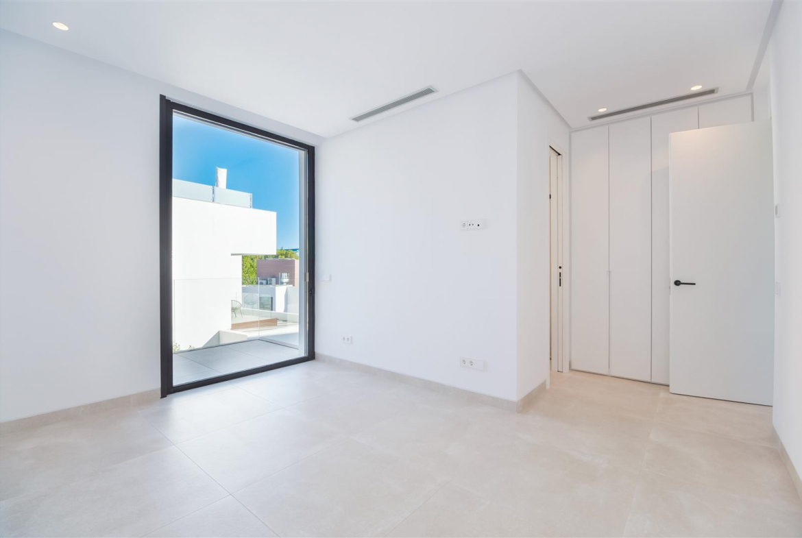 Puerto Banus Marbella villa 4 Bedrooms
