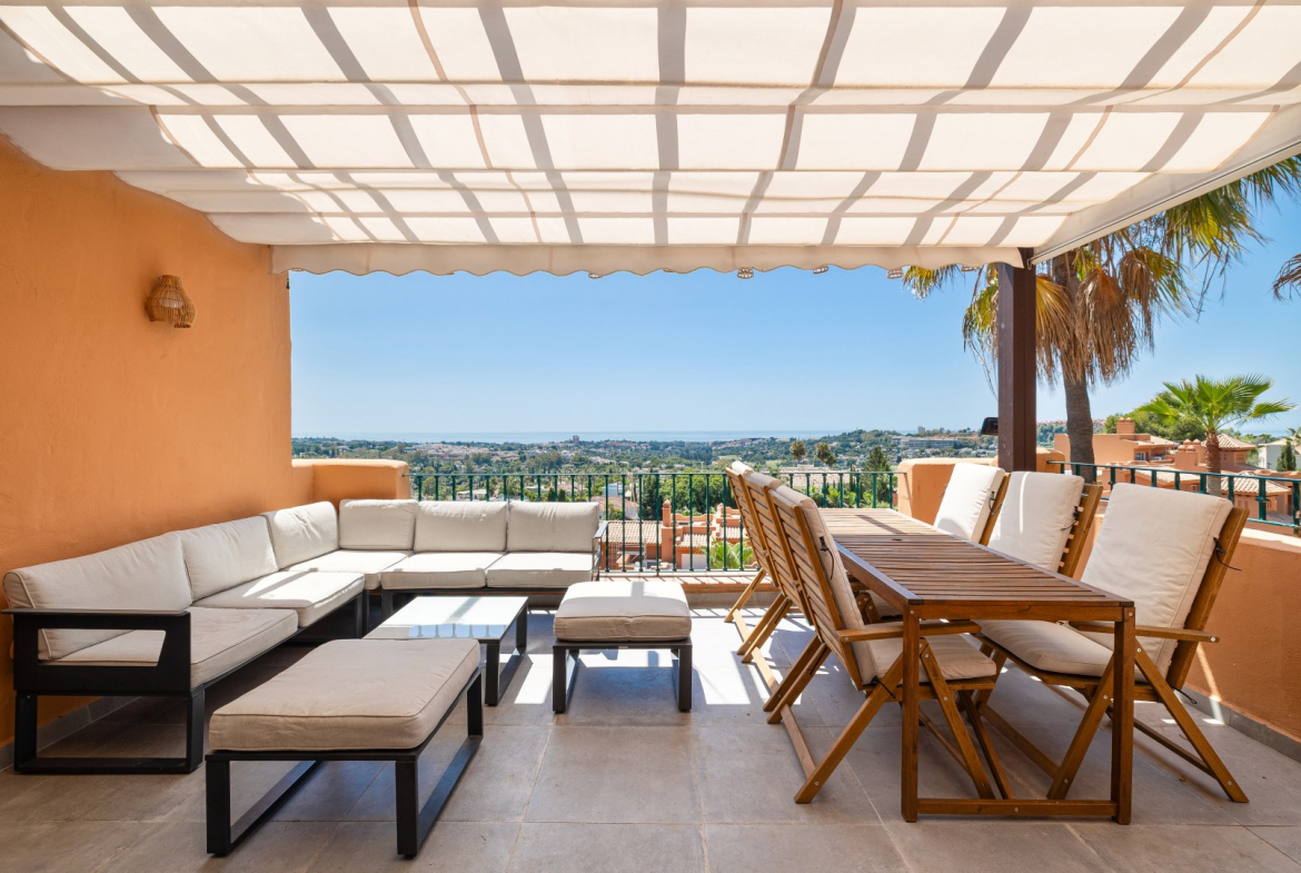 Nueva Andalucia Marbella penthouse 3 Bedrooms