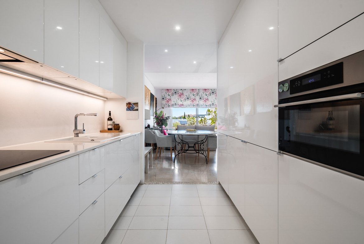 Nueva Andalucia Marbella penthouse 2 Bedrooms