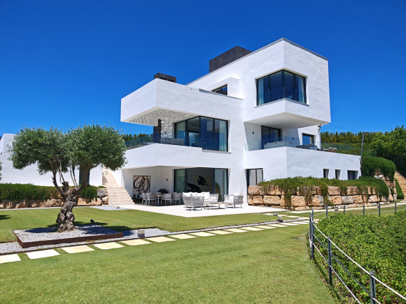 Monte Mayor Benahavis villa 5 Bedrooms