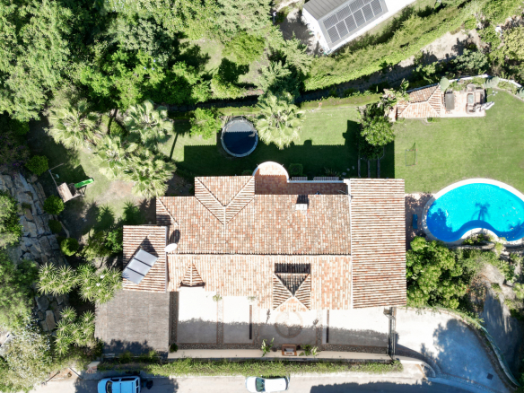 Benahavis Pueblo Benahavis villa 6 Bedrooms