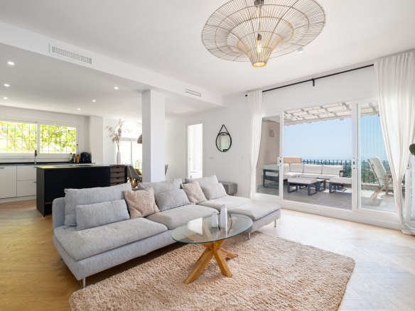 Nueva Andalucia Marbella penthouse 3 Bedrooms