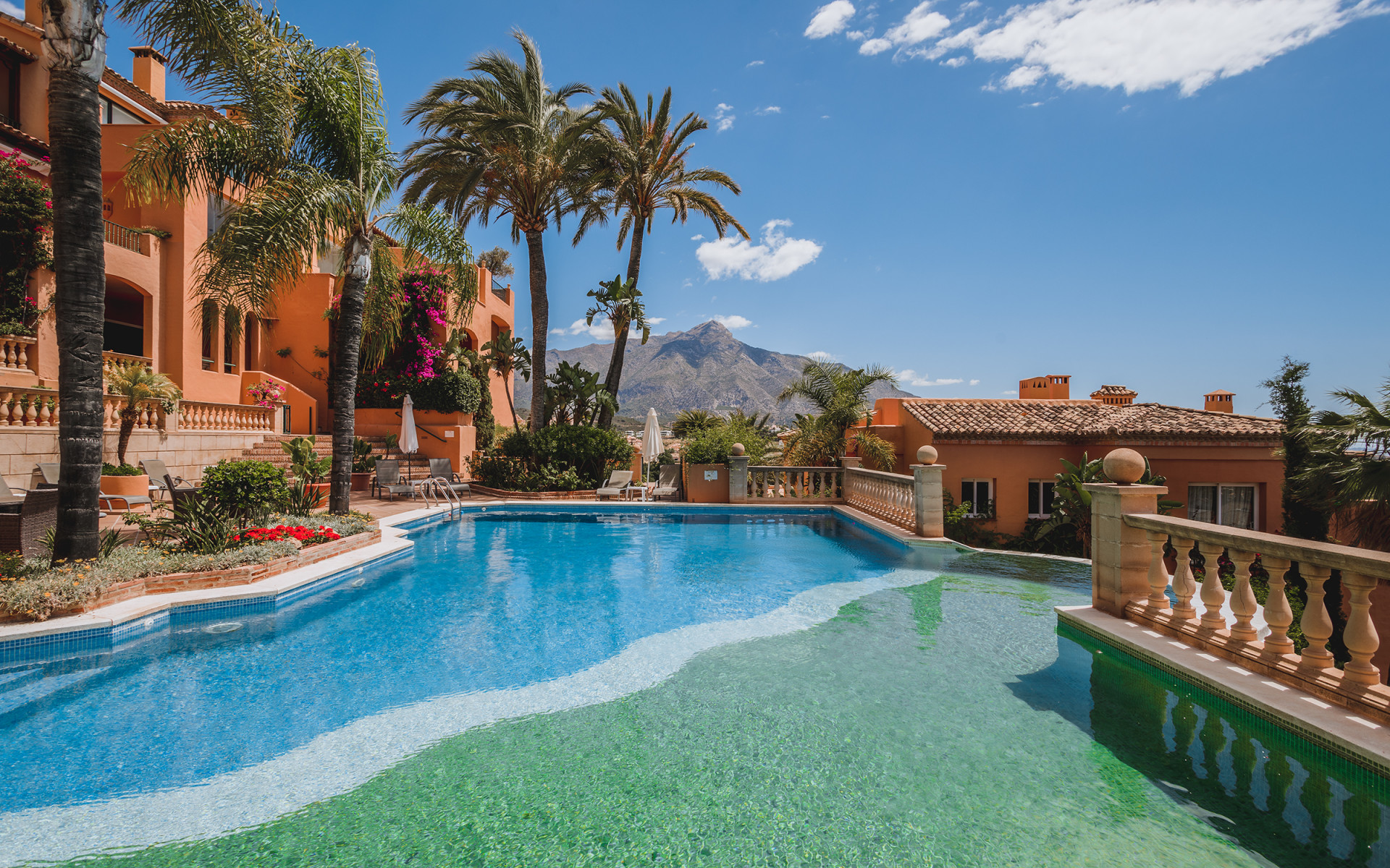 Nueva Andalucia Marbella penthouse 3 Bedrooms
