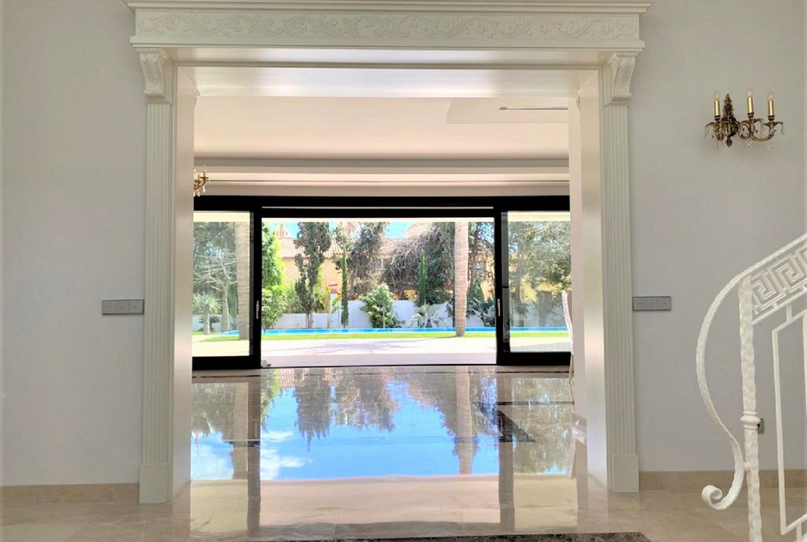 Estepona villa 6 Bedrooms