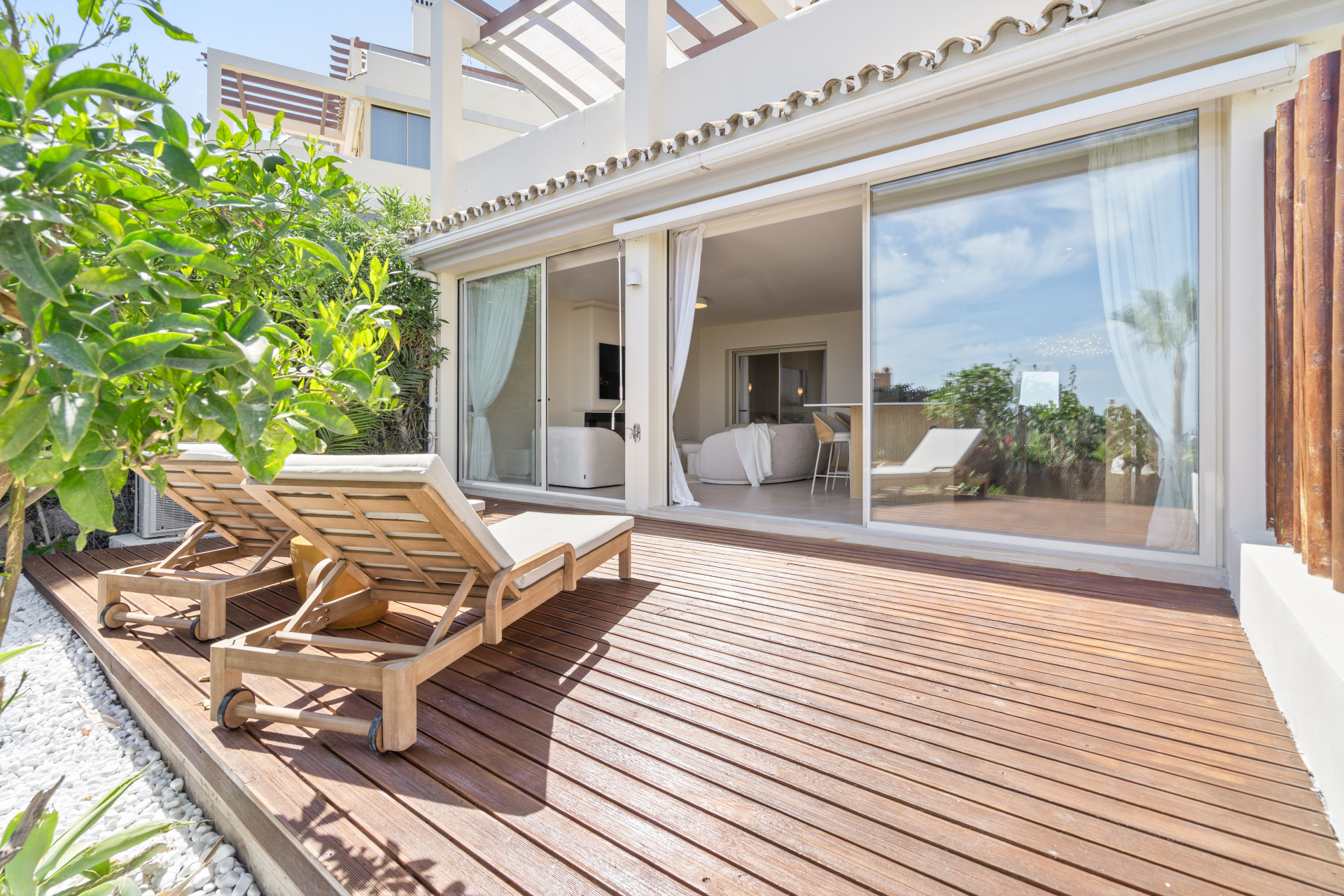 luxo-estate-2 Nueva Andalucia Marbella apartment 3 Bedrooms