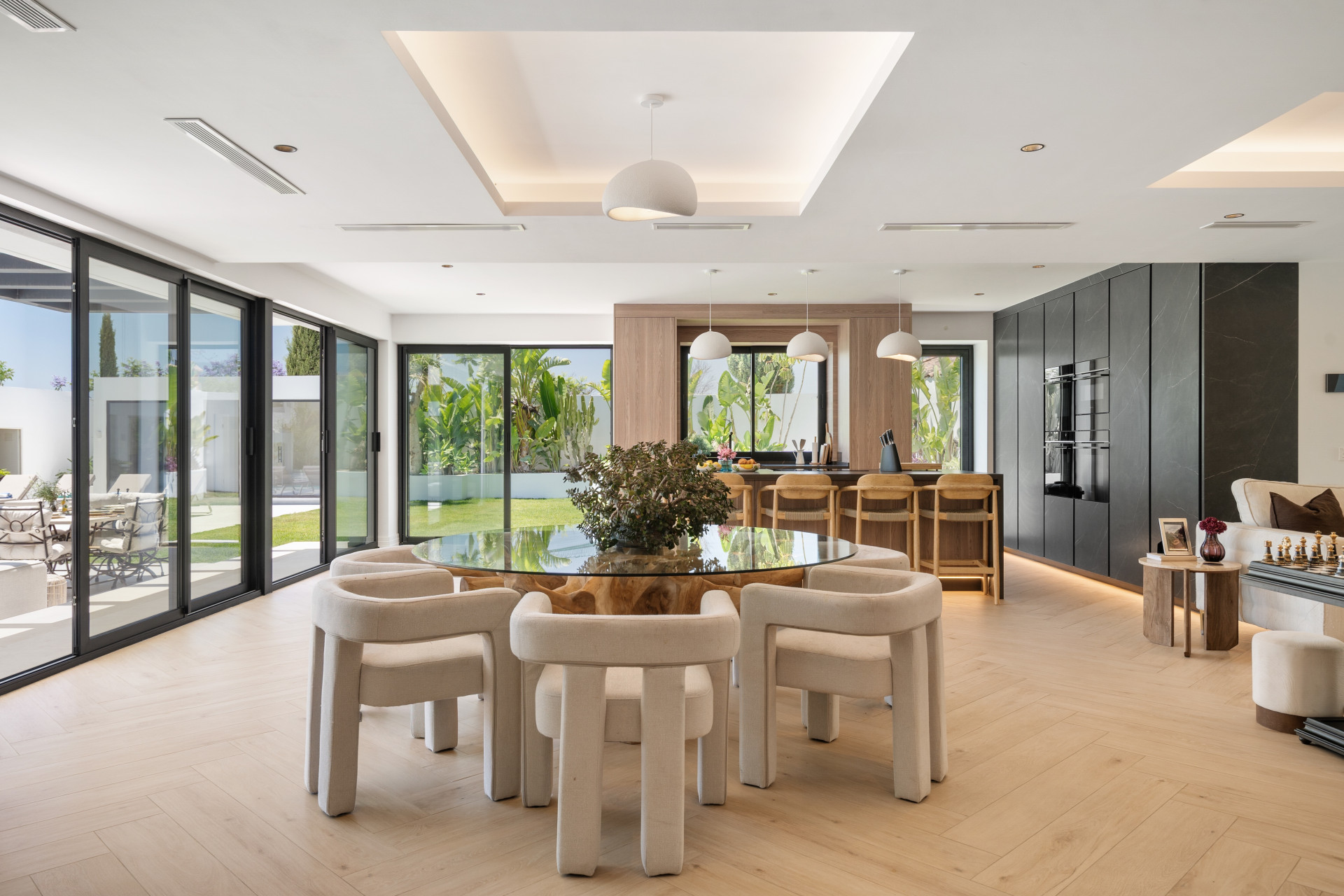 Estepona villa 6 Bedrooms