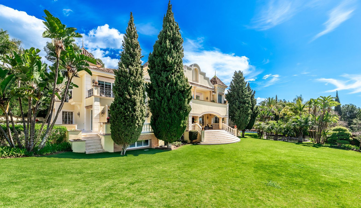 Sierra Blanca Marbella villa 6 Bedrooms