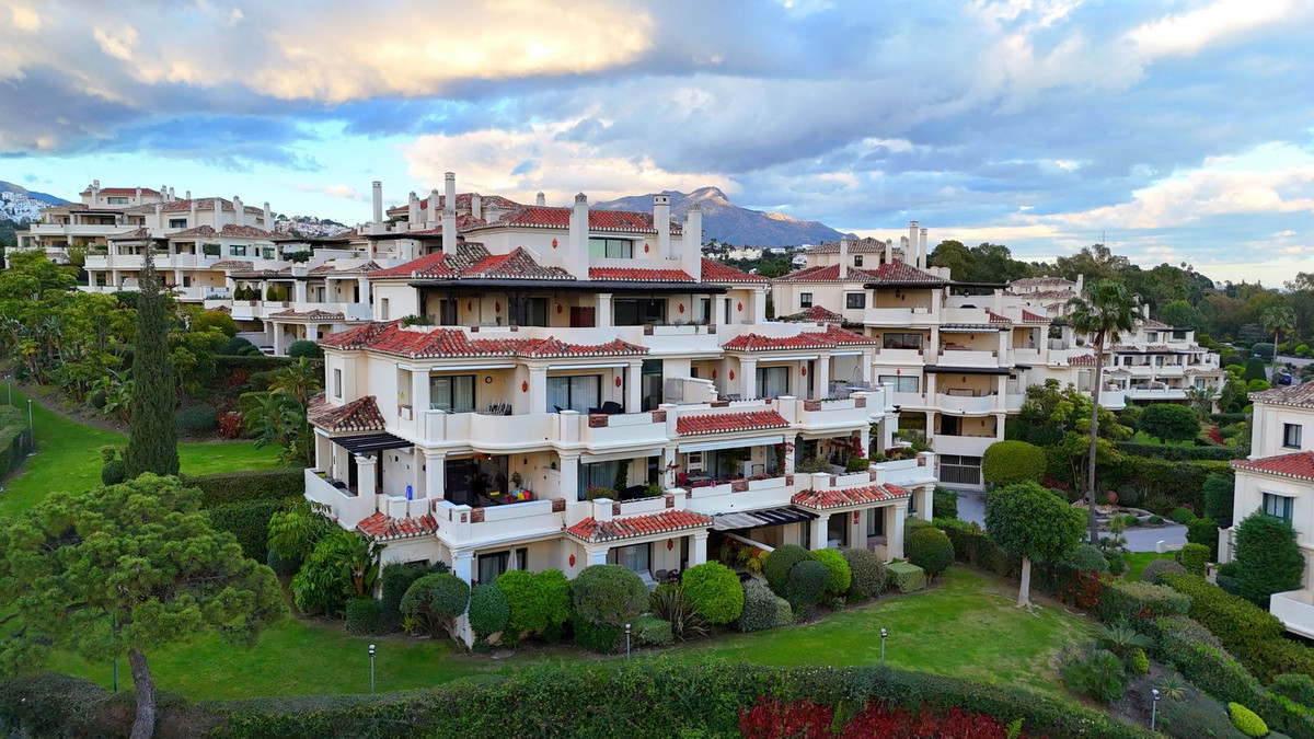 Benahavis apartment 5 Bedrooms