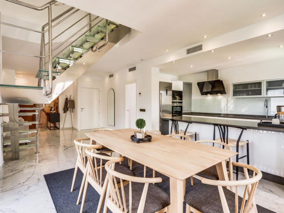 Puerto Banus Marbella penthouse 3 Bedrooms
