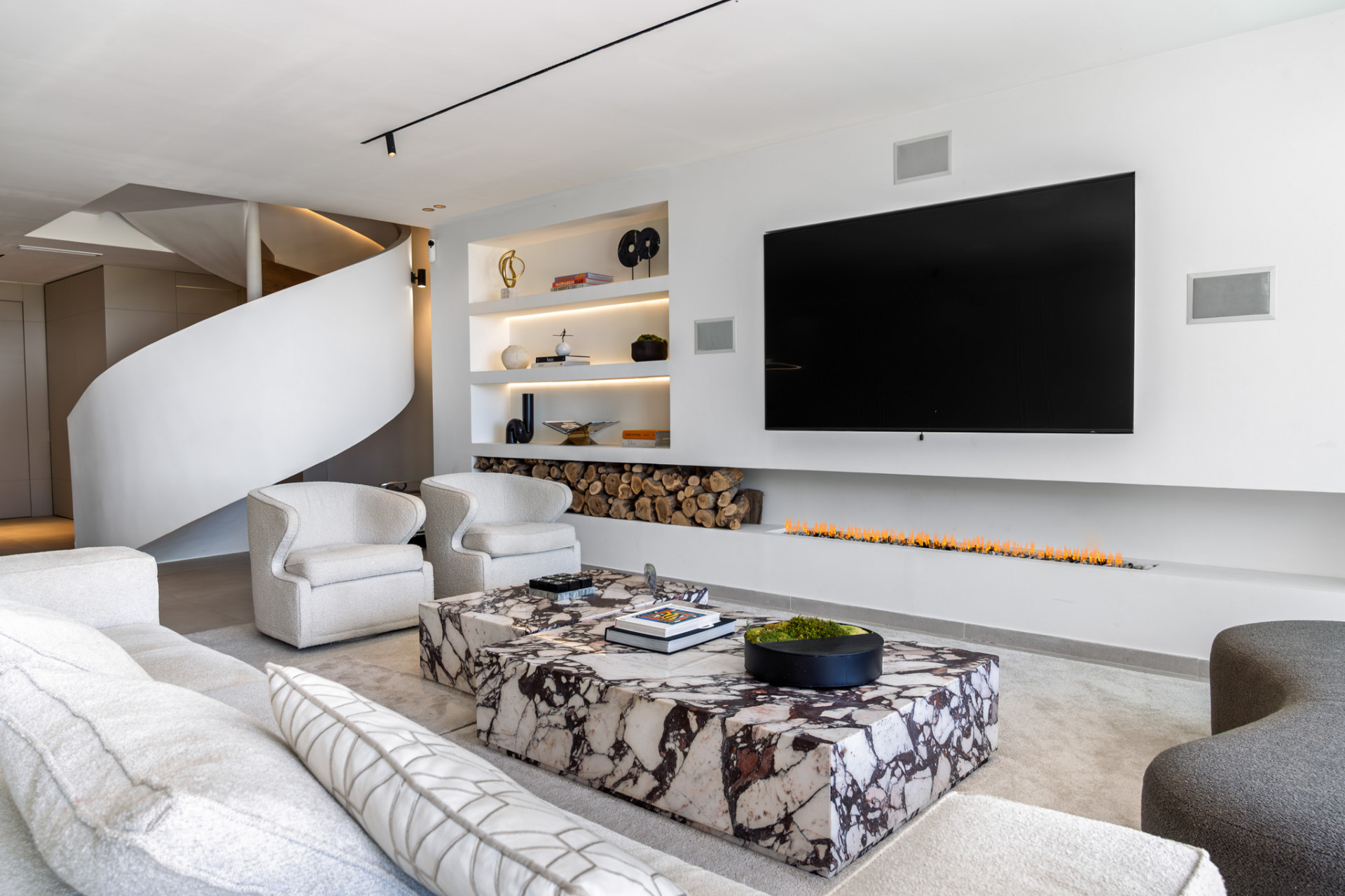 luxo-estate-2 La Quinta Benahavis townhouse 4 Bedrooms