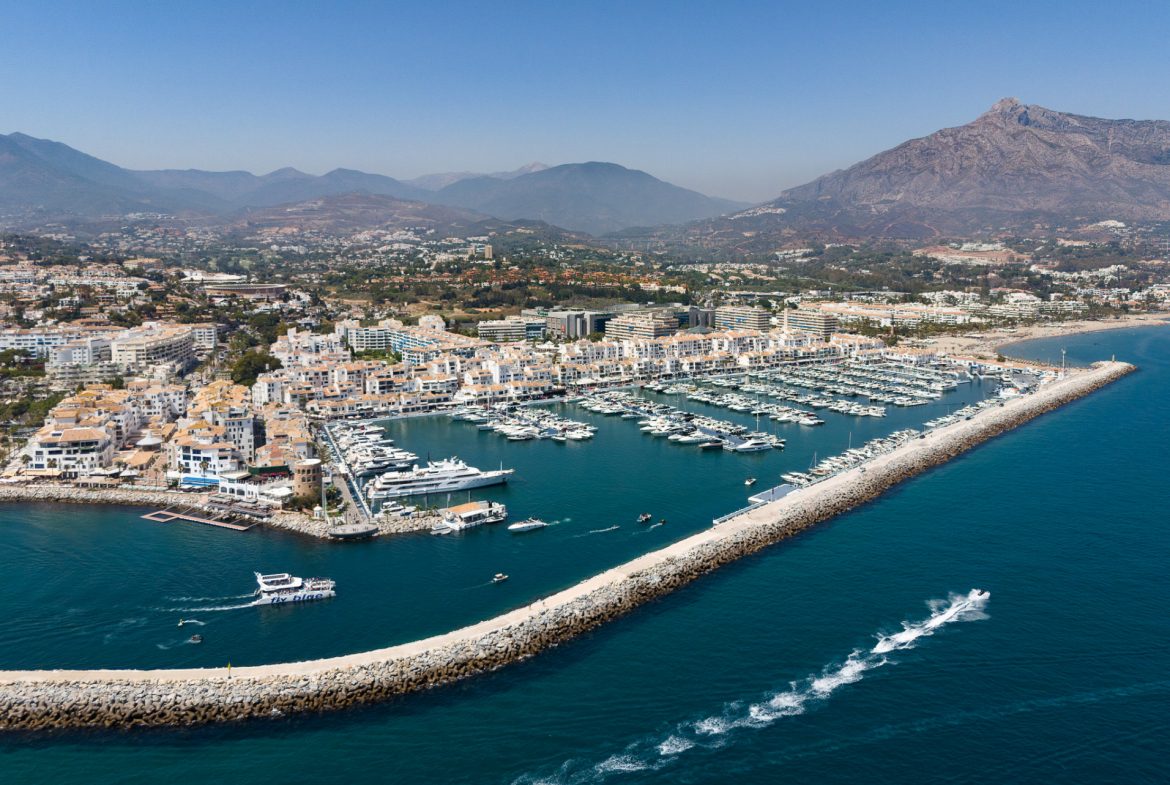 Puerto Banus Marbella apartment 2 Bedrooms