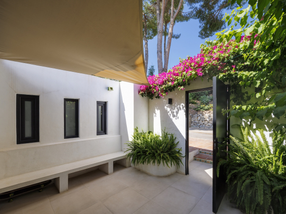 Nueva Andalucia Marbella villa 3 Bedrooms